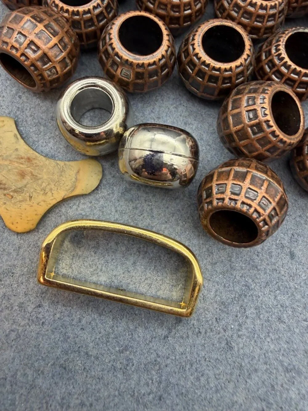 Vintage Beads Lot Bronze Tone 3/4 In Round Grid Retro Craft Supply DIY Necklace